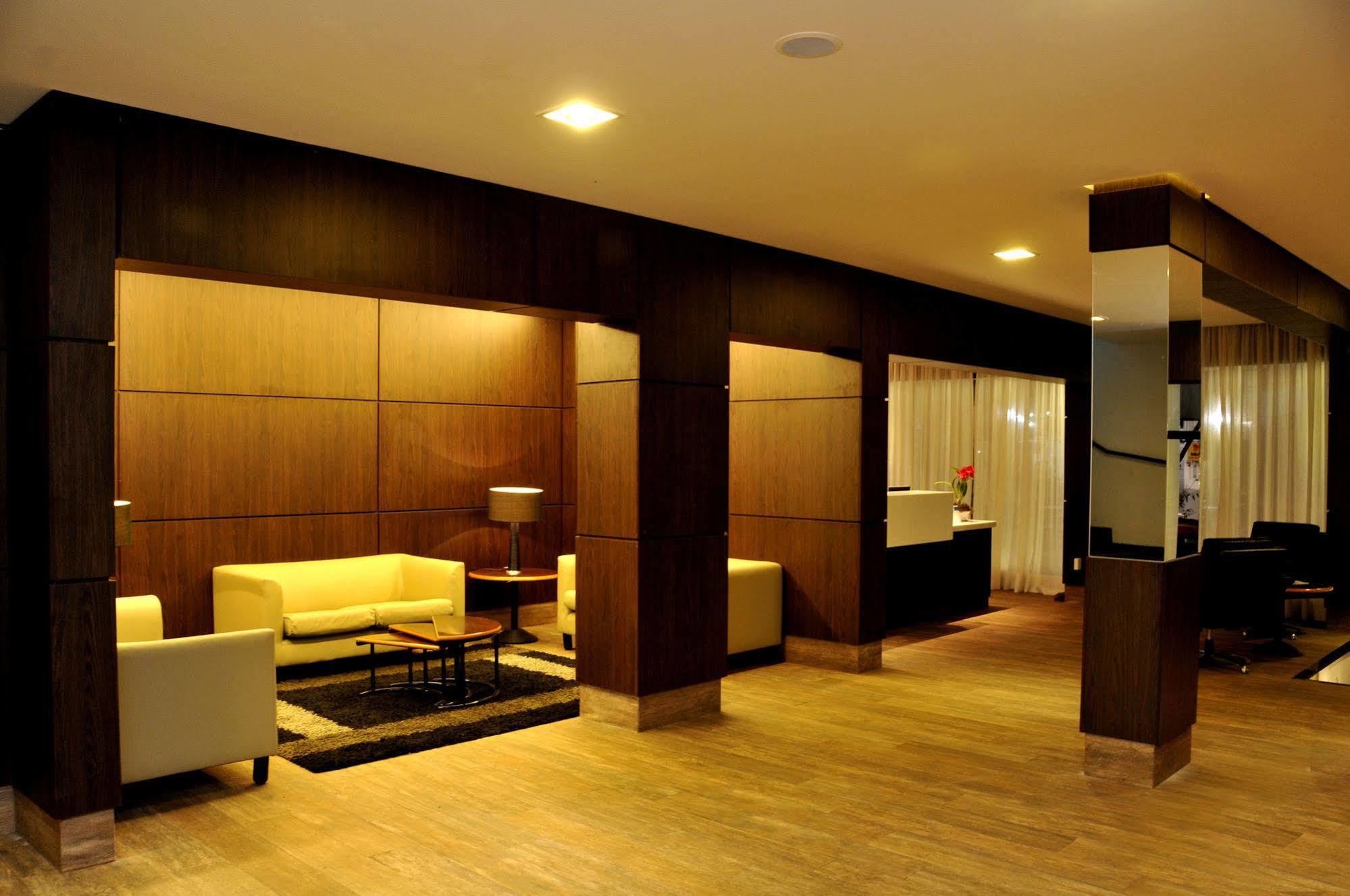 Cordilheira Hotel Serra Negra  Bagian luar foto